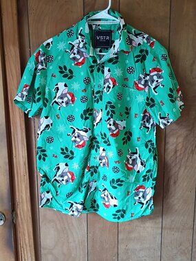 VSTR Men's Christmas Dog Button Down Shirt Size M Green Cotton Short Sleeve